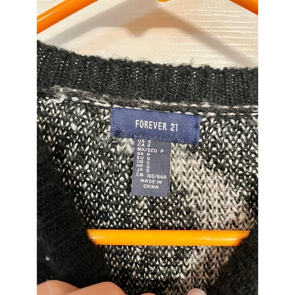 Forever 21 Women’s Zebra Fuzzy Sweater - Picture 2 of 3